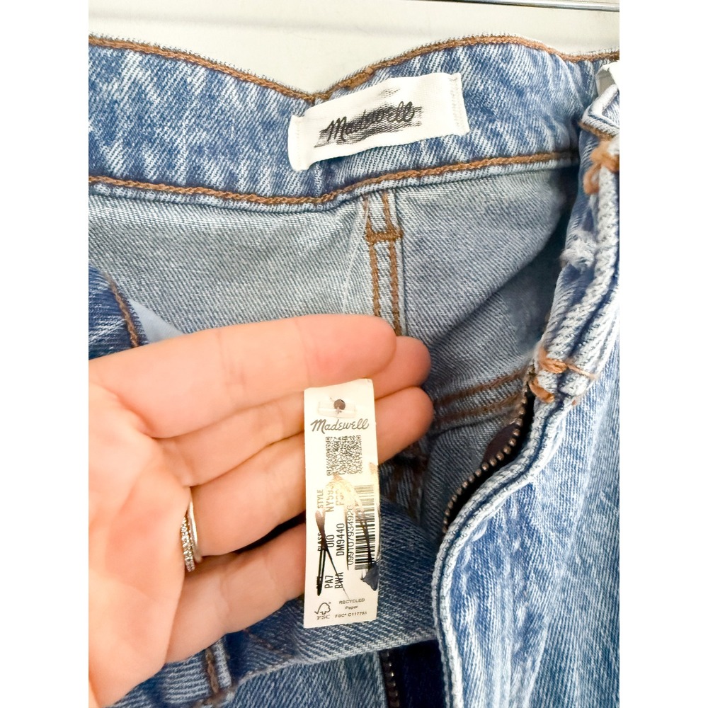 Madewell | NWT Petite Curvy Relaxed Bootcut Jeans Raebrook Wash | Sz P30 - Picture 6 of 10